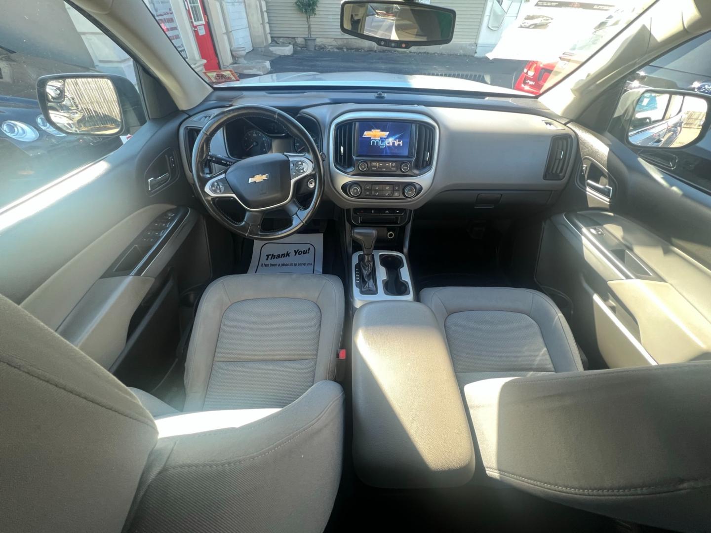 2015 SILVER /Gray Chevrolet Colorado LT CREW CAB 4WD Short Box (1GCGTBE36F1) with an 3.6L V6 DOHC 24V GAS engine, 6 SPEED AUTOMATIC transmission, located at 1018 Brunswick Ave, Trenton, NJ, 08638, (609) 989-0900, 40.240086, -74.748085 - A real nice Chevy Colorado Pick up Crew Cab!! All serviced up and ready for the road! Financing available - Photo#20